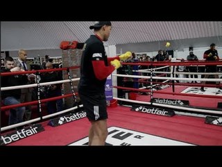 BIG & AGILE - HEAVYWEIGHT JUGGERNAUT JOE JOYCE SHOWS OFF HIS HAND SPEED W/ THE TENNIS BALL HAT