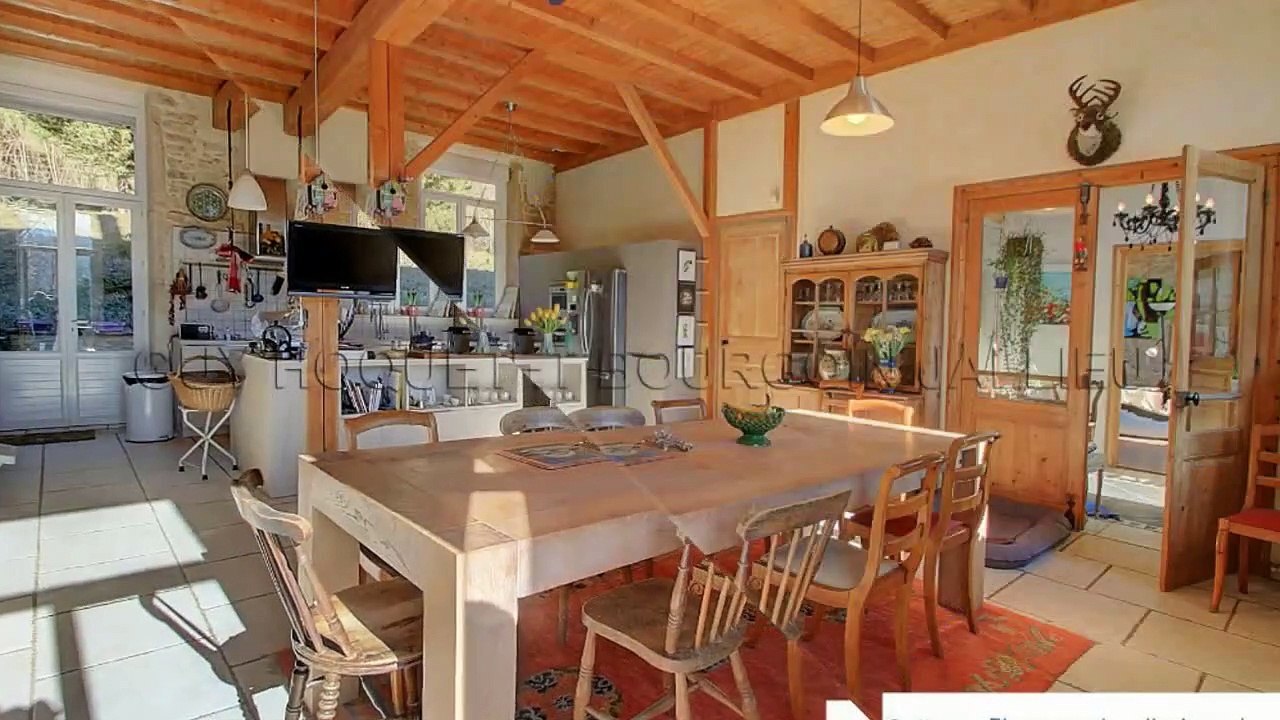 A vendre - Maison/villa - BOURGOIN JALLIEU (38300) - 5 pièces - 233m²