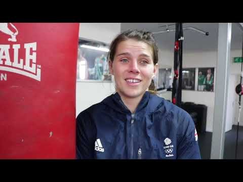 SAVANNAH MARSHALL ON SPLIT W/ FLOYD MAYWEATHER, LINKING UP W/ PETER FURY & BEATING CLARESSA SHIELDS
