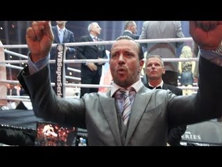 RANDOM VIDEO OF 'THE DON' KALLE SAUERLAND ABSOLUTELY LOVING LIFE AT USYK v GASSIEV (MOSCOW)