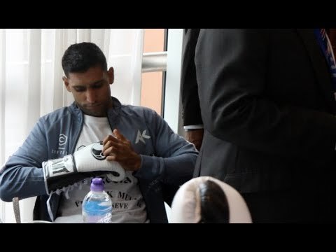 AMIR KHAN & SAMUEL VARGAS TESTING THEIR FIGHT GLOVES AFTER WEIGHING IN / KHAN v VARGAS
