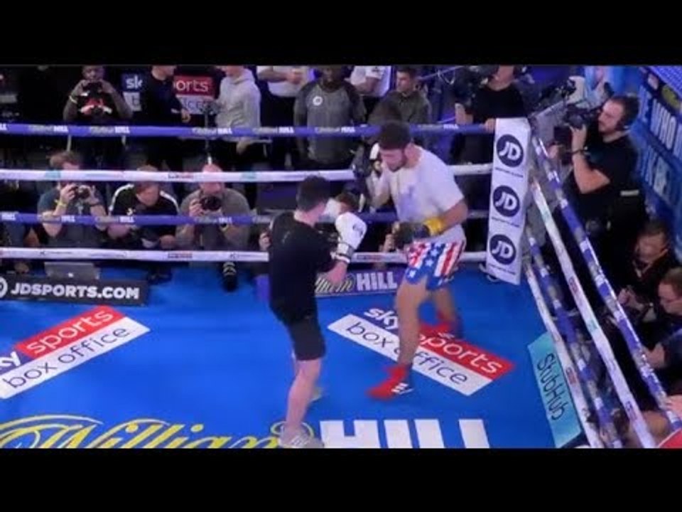 GO ON RHINO! - DAVE ALLEN SPARS & WRESTLES HIS LITTLE MATE IN WORKOUT AHEAD OF FIGHT ON USYK-BELLEW