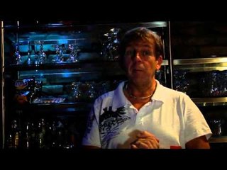 Mont-Saint-Hilaire: Playboy, playgirl