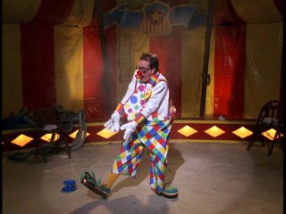 Titus S01E03 - Dave Moves Out