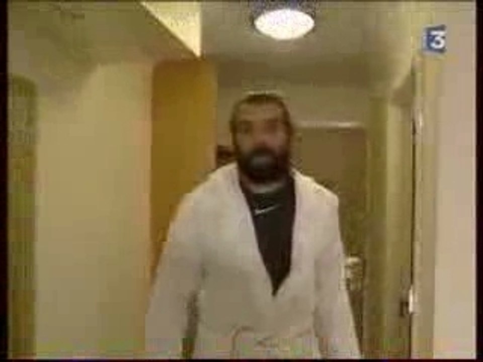 Chabal dans sa baignoire   A VOIR