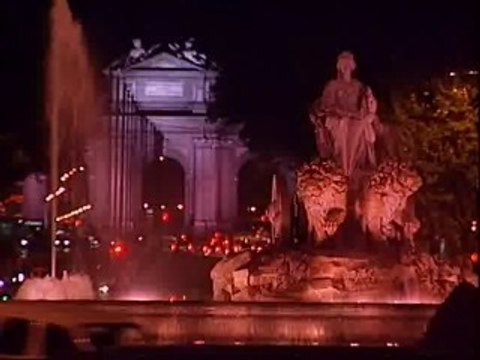 Los edificios emblemáticos se iluminan contra el cáncer de mama