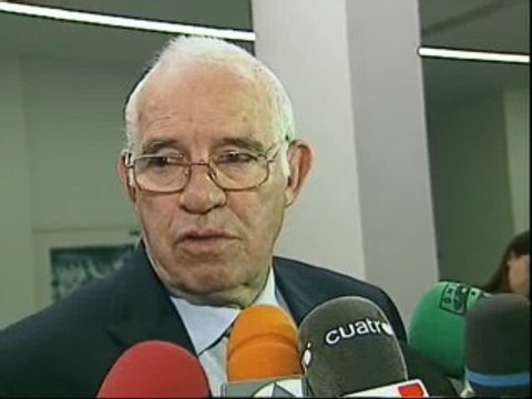 Aragonés: Raúl se merece todos los homenajes del mundo