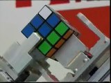 El robot capaz de resolver el Cubo de Rubik