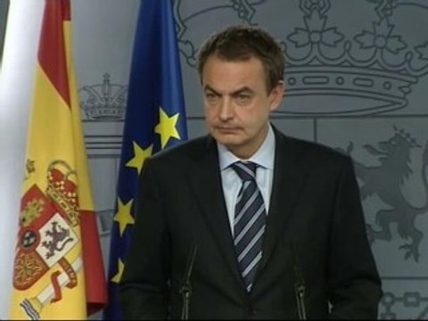 Zapatero advierte a ANV que no concurrirá a las elecciones si vulnera la Ley