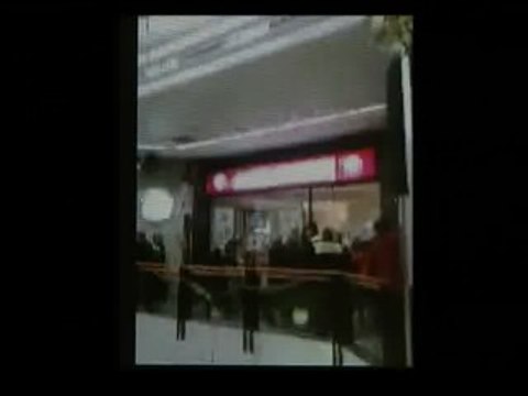 Violentos enfrentamientos en la comida navideña de los basureros de Granada