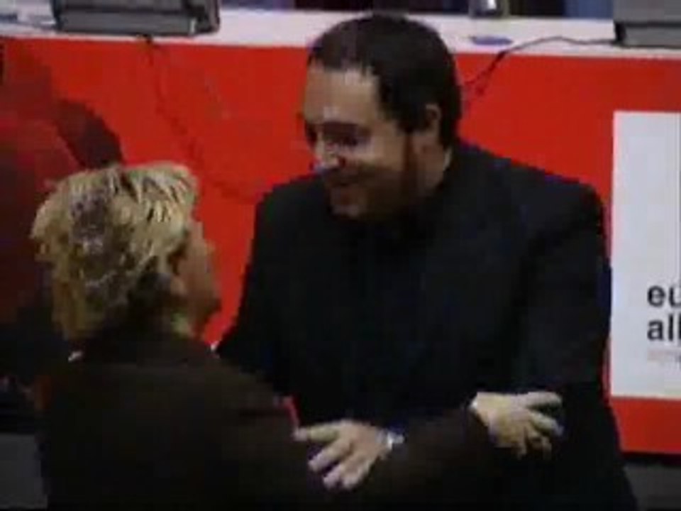 Gritos contra Pernando Barrena en el congreso de EA