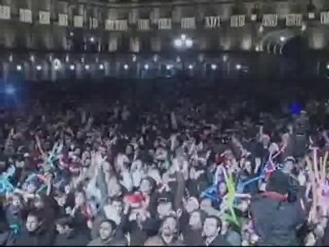 30.000 jóvenes celebran por todo lo alto la Nochevieja universitaria