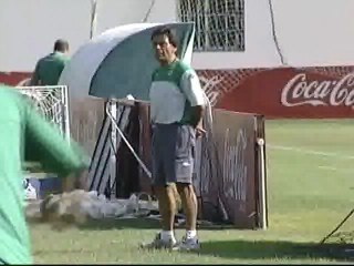 El Betis cesa a Héctor Cúper