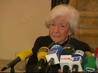 Ana María Matute, "feliz" por el galardón