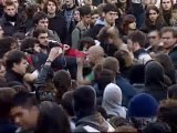 Tres heridos, dos de ellos agentes, en la disolución de una manifestación de estudiantes en Madrid