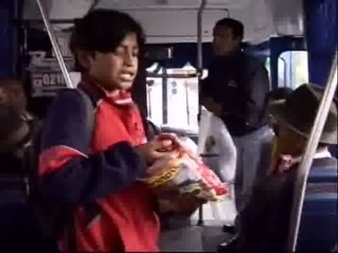 Más de medio millón de niños de Ecuador compaginan los estudios con el trabajo