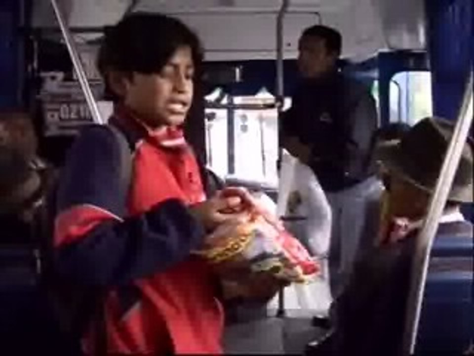 Más de medio millón de niños de Ecuador compaginan los estudios con el trabajo