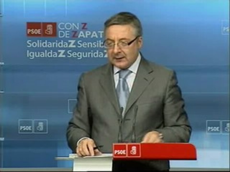 Blanco: "Cuando la derecha no tiene nada que ofrecer dice que bajará los impuestos"