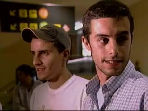 Letonia juzga a dos jóvenes españoles a los que acusa de ultrajar su bandera