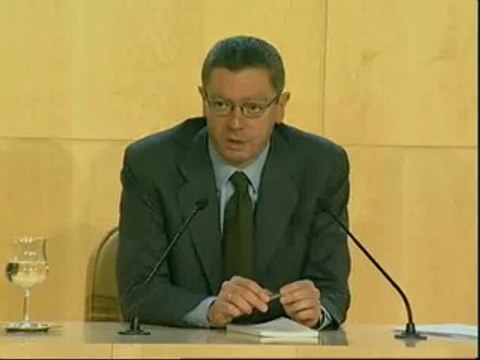 Gallardón pide respeto a las decisiones judiciales