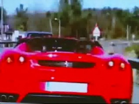 Deportivos de lujo echan carreras a más de 200 kilómetros por hora en Galicia