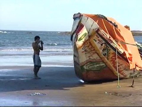 Una patera se convierte en atracción turística