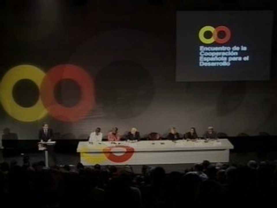 Zapatero promete el 0,7% de ayuda al desarrollo si gana las elecciones