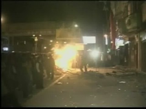 Incendian bares en Bolivia por ofrecer alcohol a menores