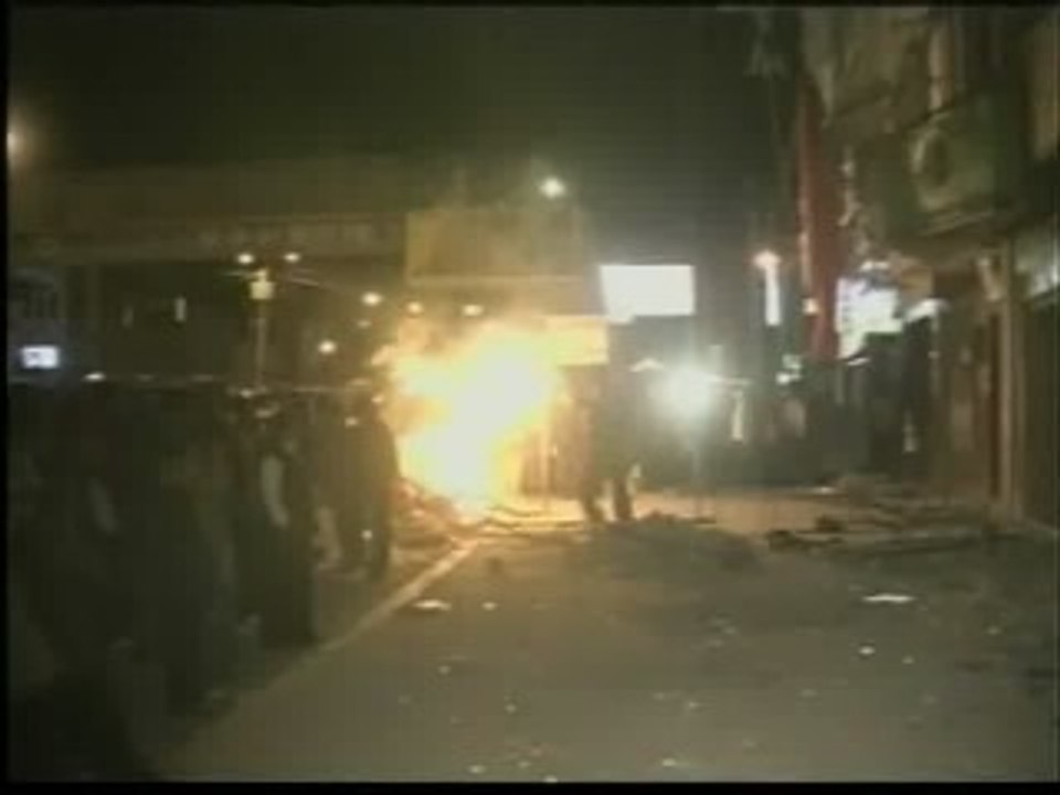 Incendian bares en Bolivia por ofrecer alcohol a menores