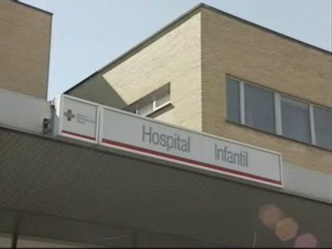 Unos cirujanos reconstruyen el corazón de una niña de 3 años