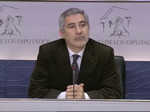 Llamazares dice que La Pasionaria estaría contenta