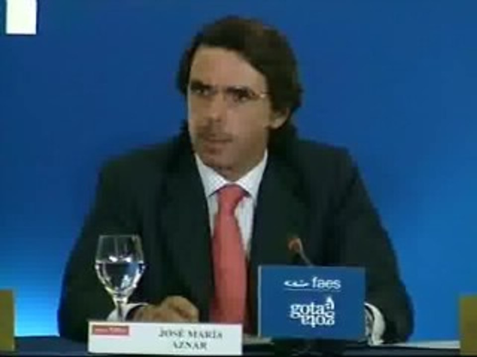 Aznar advierte de la "amenaza secesionista"