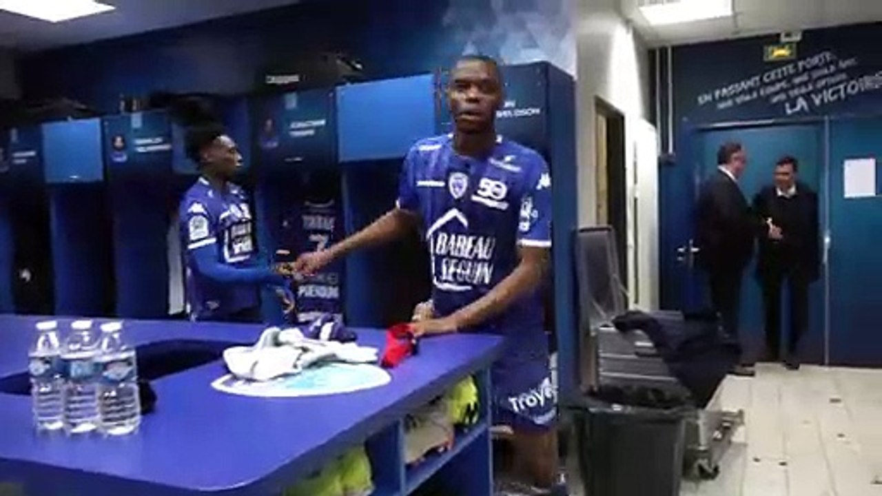 ESTAC 2-1 Le Havre AC⎥Coulisses de vestiaire !
