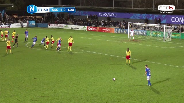 Coup franc directement dans les gants