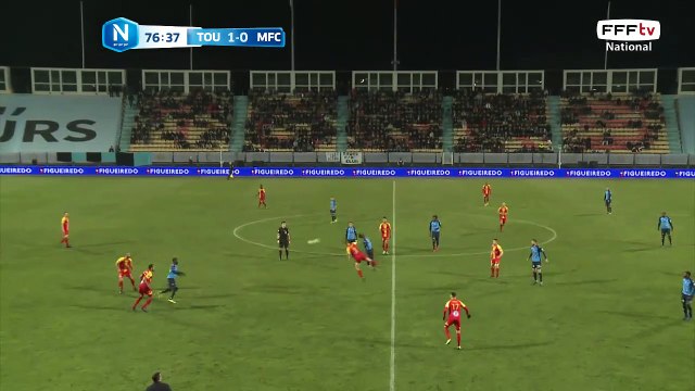 Deuxième but du Tours FC signé NKOLOLO sur une superbe frappe !!! 2-0 pour Tours.