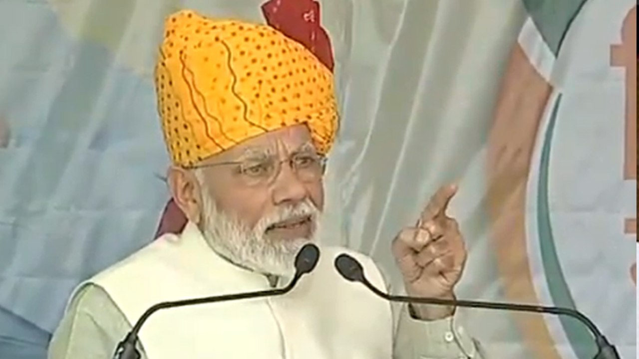 PM Modi attacks Imran Khan over Pulwama  | Oneindia News