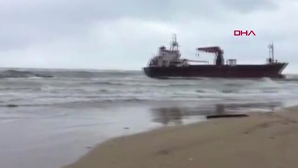 Dha Dış - Türk Gemisi İtalya'da Karaya Oturdu