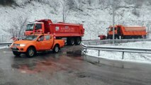 Bolu Dağı'nda kar yağışı ve sis - BOLU/DÜZCE