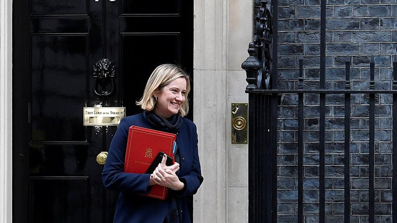 Brexit-Aufschub? Gleich 3 Minister erhöhen Druck auf May