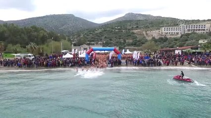 下载视频: Datça 13. Açık Deniz Kış Yüzme Maratonu