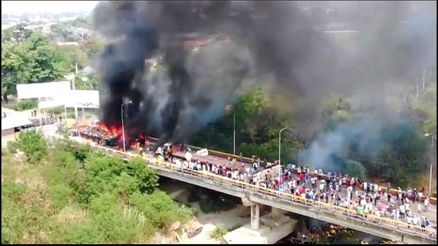 Aid truck goes up in flames on Colombian border