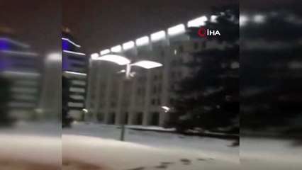 Para bulamayınca cesedi belediye önüne getirdi