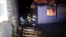 Incêndio em residência mobiliza equipes do Corpo de Bombeiros no Bairro Universitário