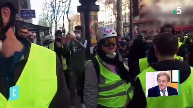 Alain Finkielkraut s'exprimait hier soir dans C l'hebdo : Je suis un peu gêné d'apparaitre comme une sorte de victime nationale - Regardez