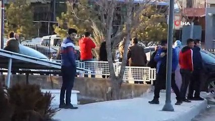 Ameliyattaki yakınları ölen aile hastaneyi savaş alanına çevirdi