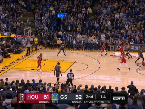 Iguodala beats the buzzer with crafty shot