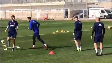 Entrenamiento del Real Zaragoza con las Novedades de Guti y Zapater