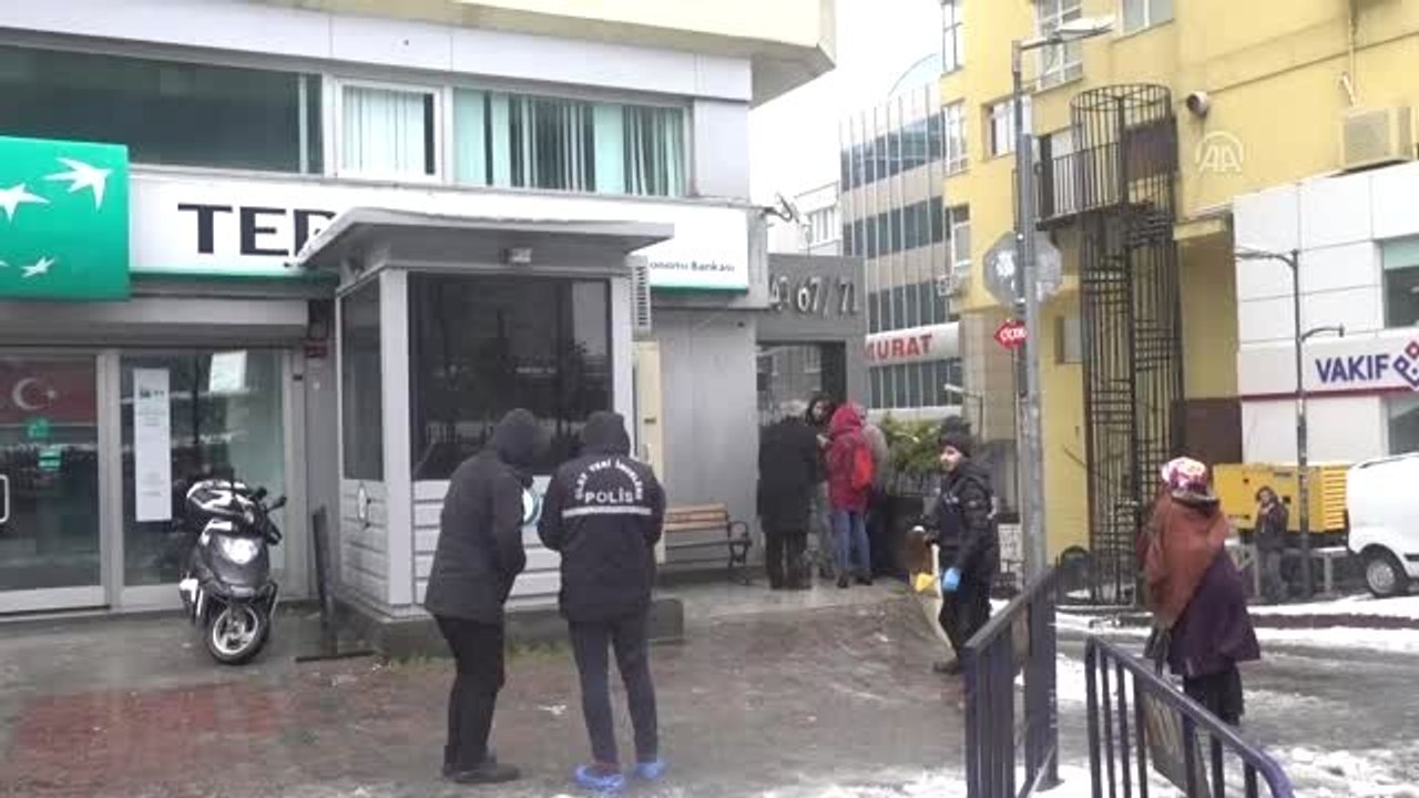 Şişli'de Kazara Kendini Vuran Polis Yaralandı - İstanbul