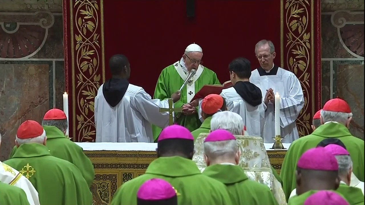 Papst setzt Kindesmissbrauch mit 'Menschenopfern' gleich