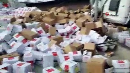 Frenleri boşalan tır 2 otomobili hurdaya çevirdi